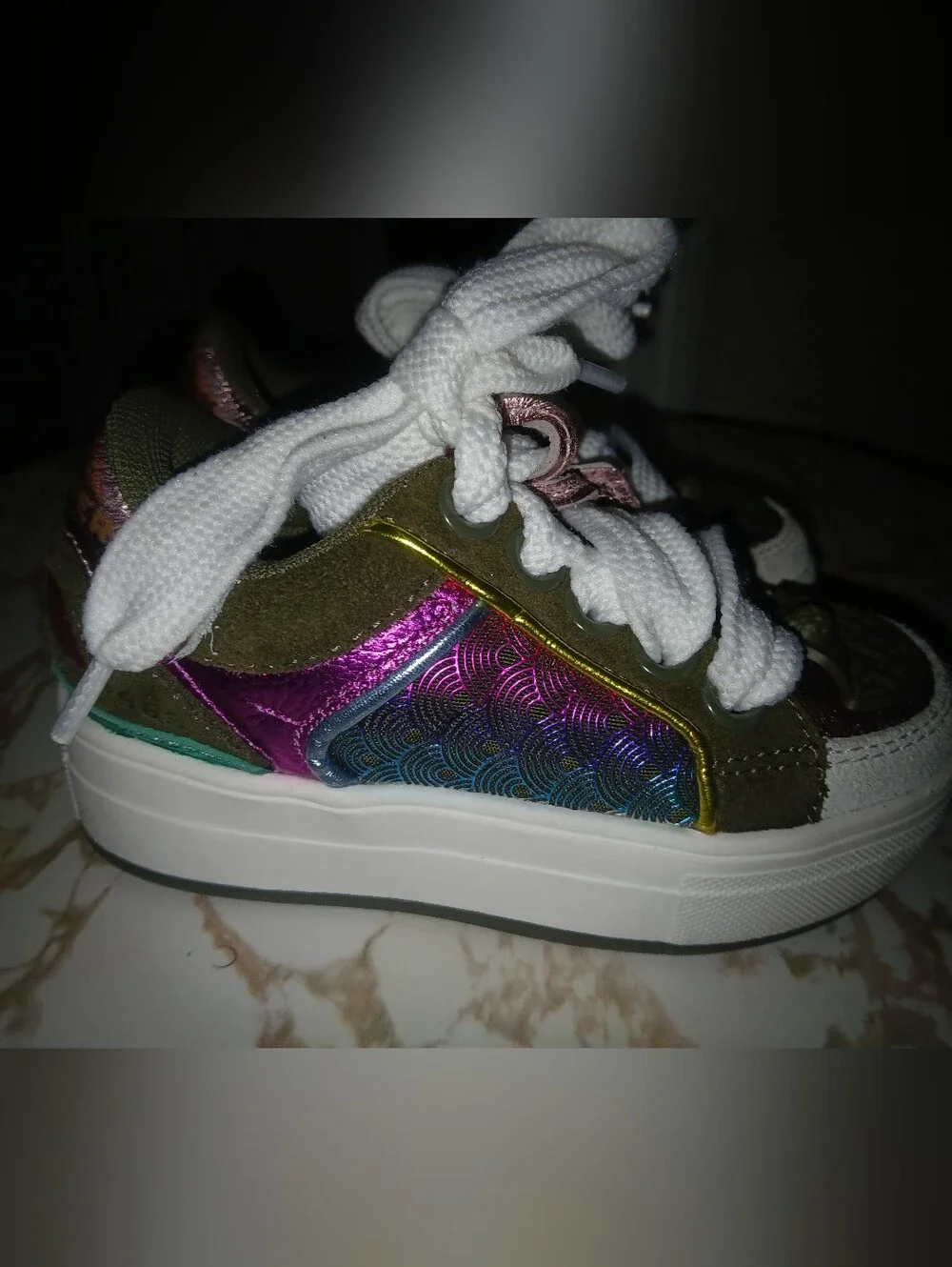 Southbank Tag Sneaker Kurt Geiger London. Obo
